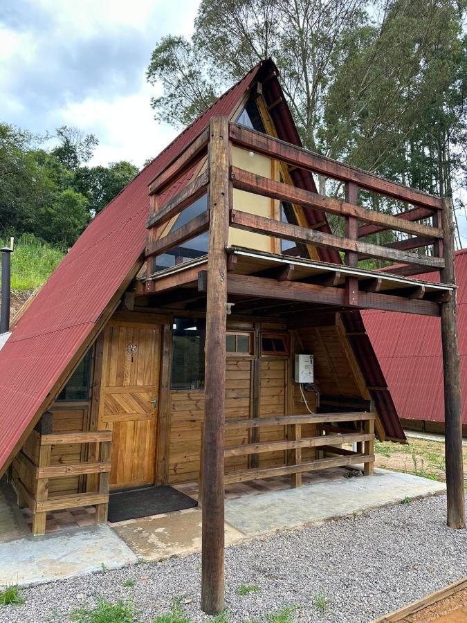 Pousada Pedra Da Mata Chales Na Montanha Munhoz Buitenkant foto