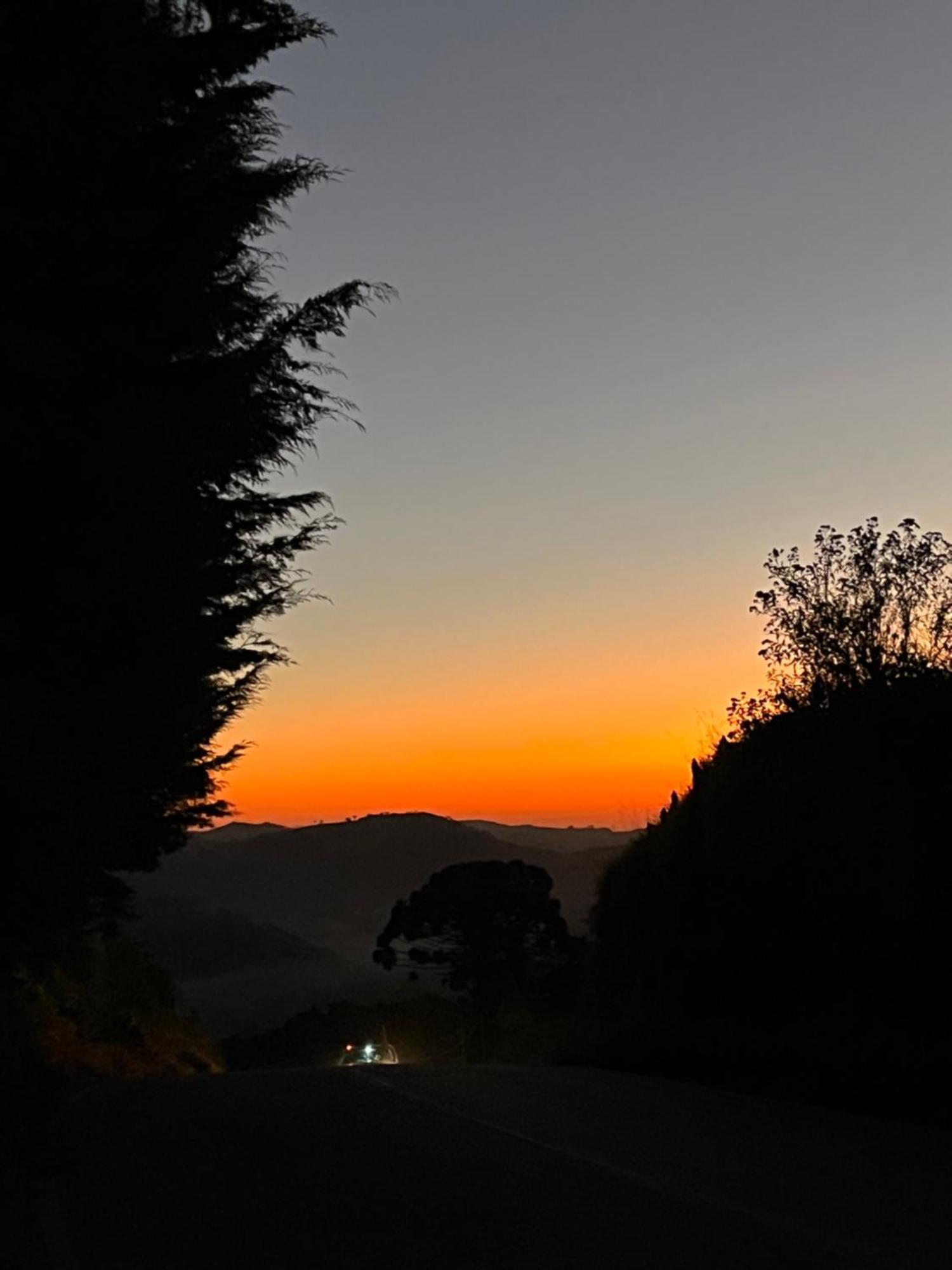 Pousada Pedra Da Mata Chales Na Montanha Munhoz Buitenkant foto