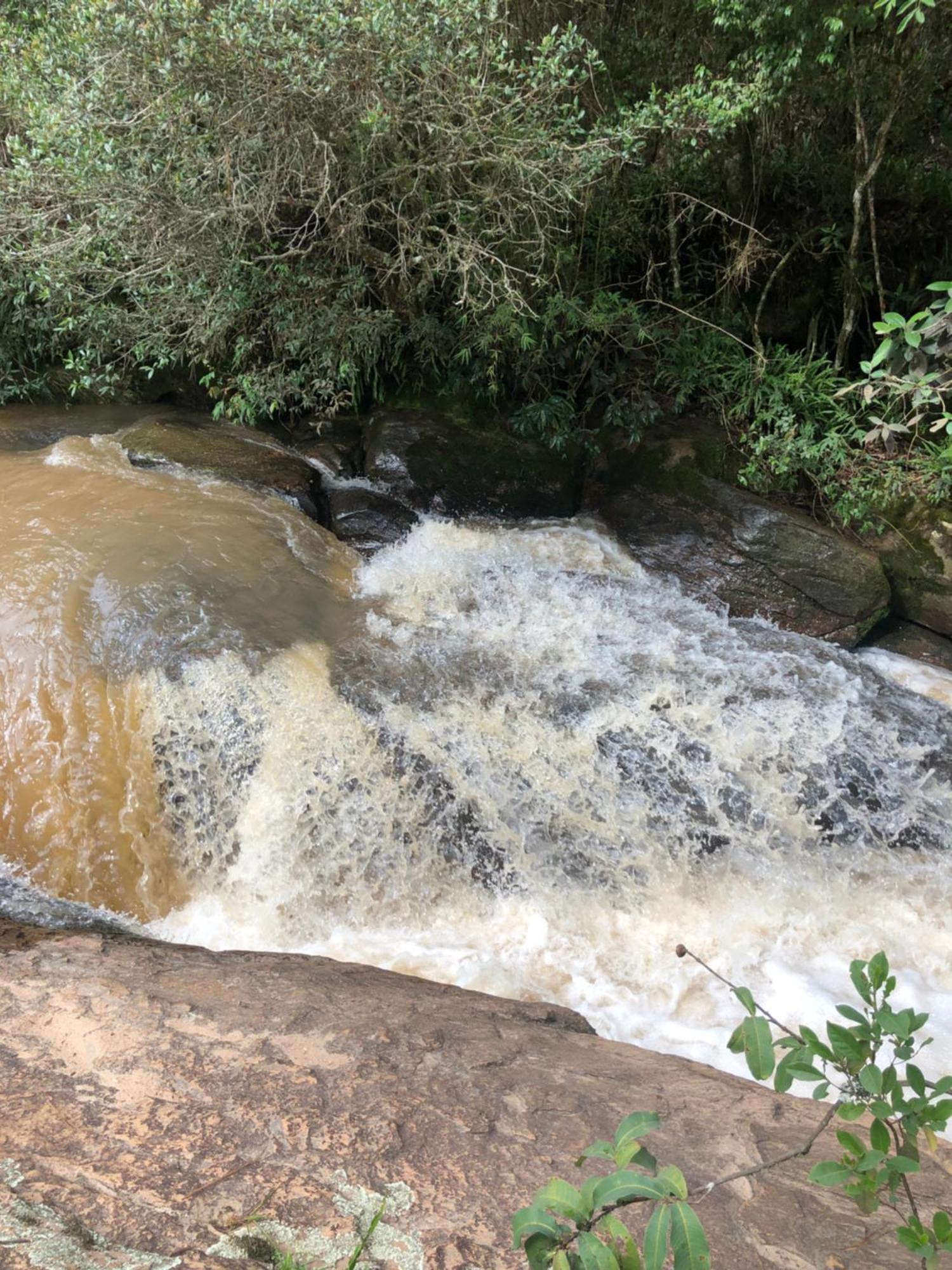 Pousada Pedra Da Mata Chales Na Montanha Munhoz Buitenkant foto